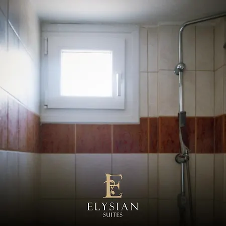 Elysian Suites 1St Floor N3 Flogita Exterior photo